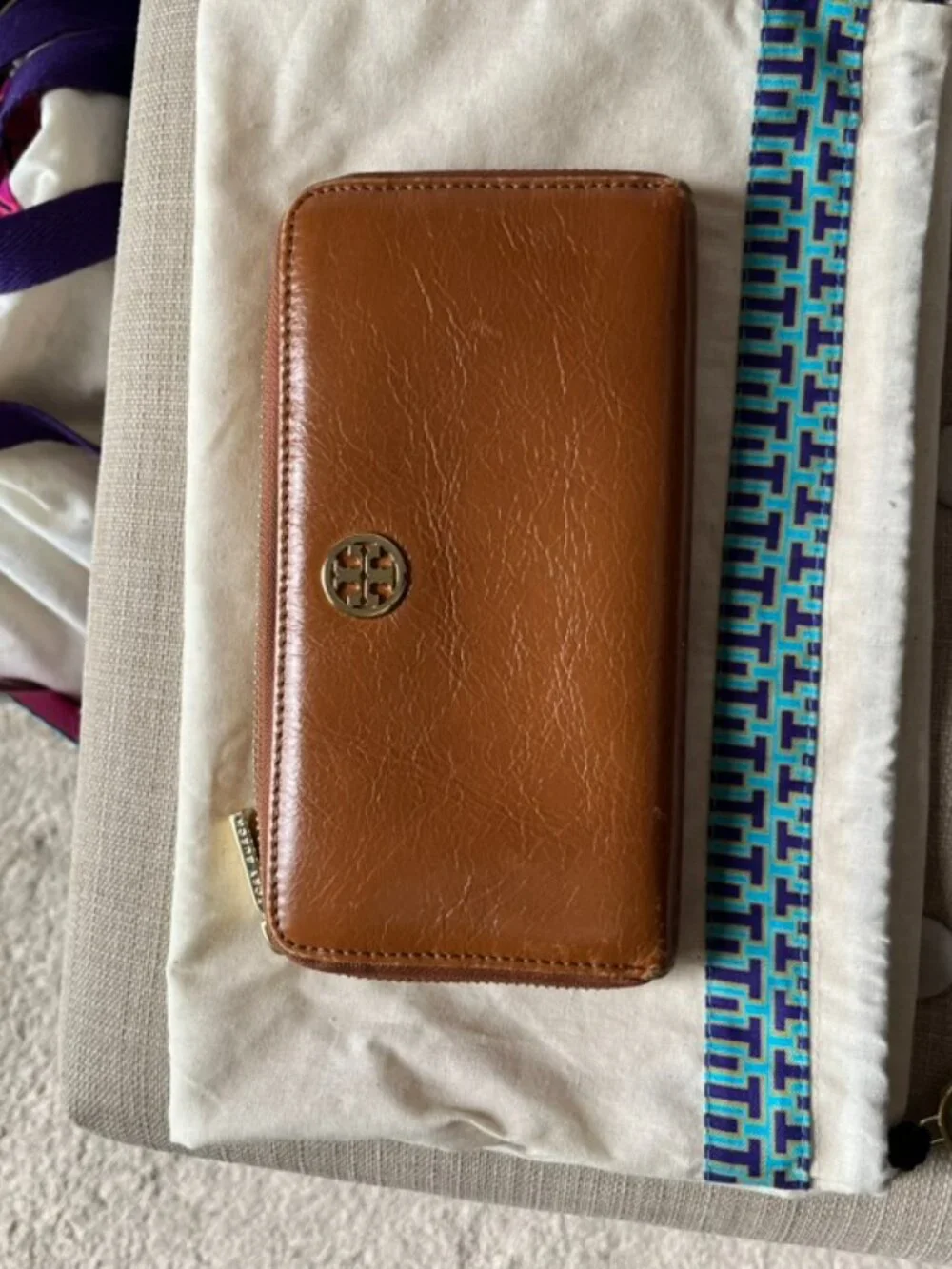 ✨ Tory Burch Zip Continental Wallet Luggage Brown Color ✨